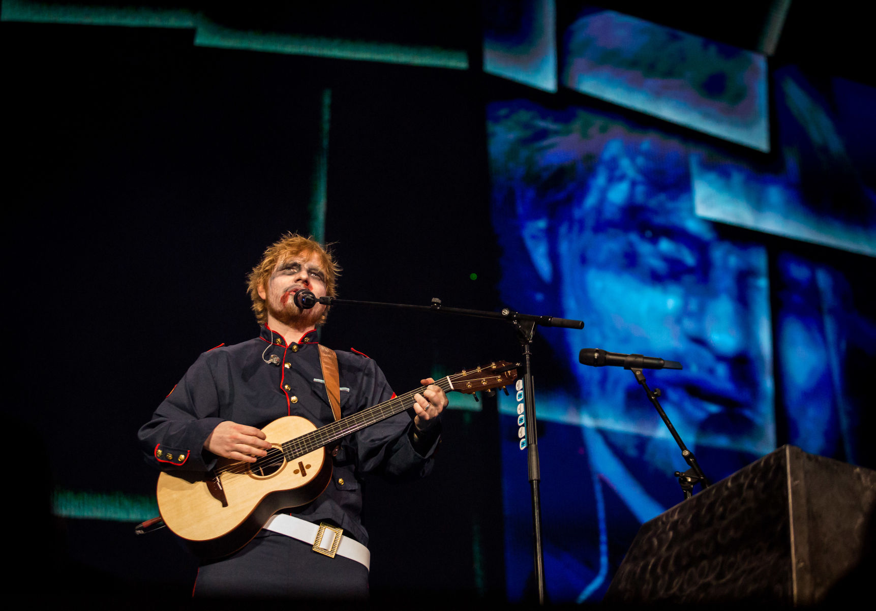 NO.edsheeran.epl1438.110218